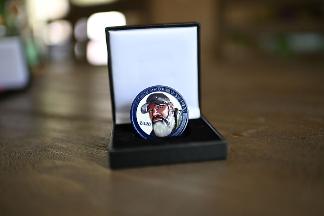 AMERICA 250 Dadbod Veteran Challenge Coin Set (Red/White/Blue)